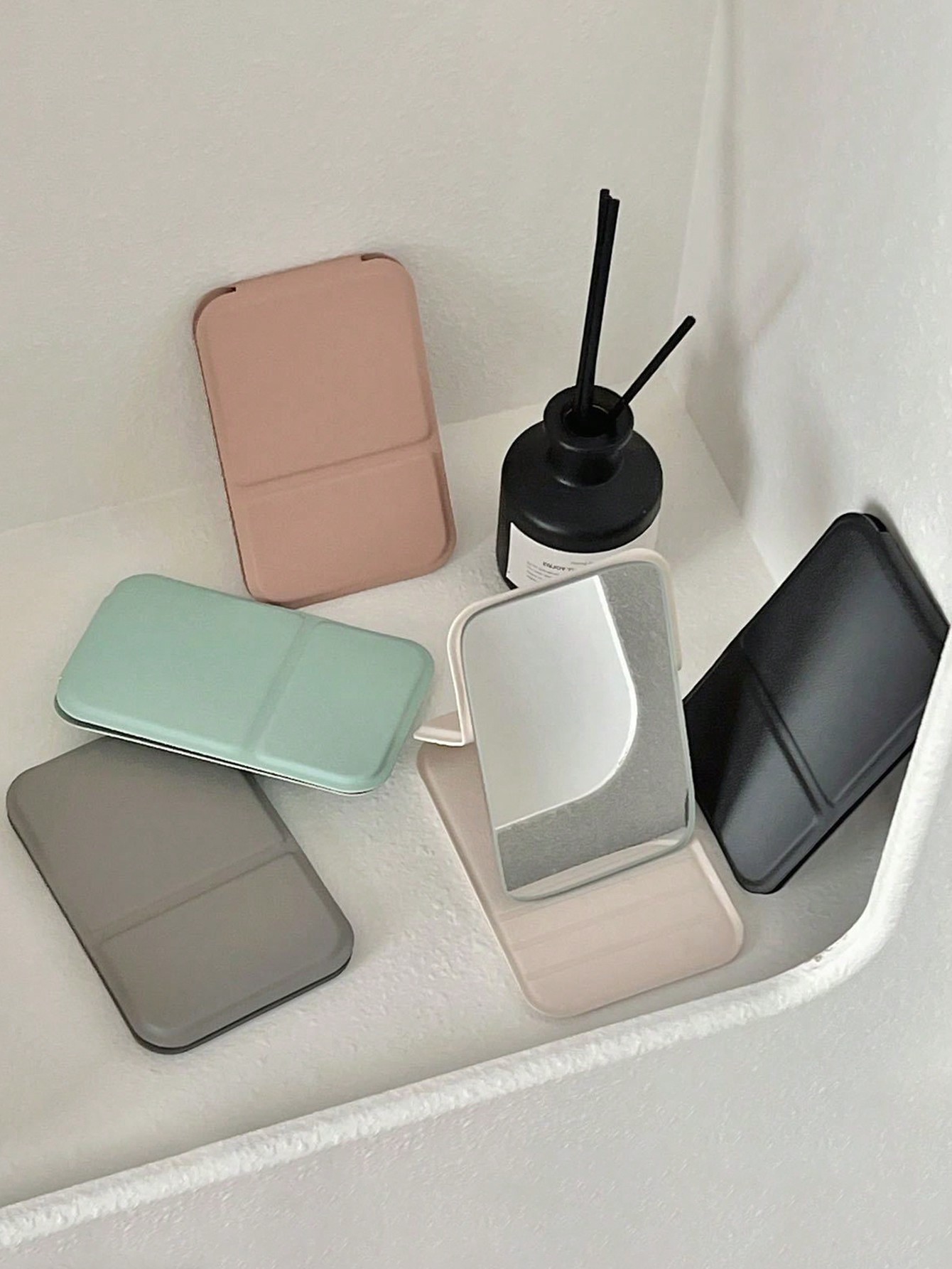 携帯用折りたたみミニメイクアップミラーセット 1/5個入り  - Makeup のレビューと価格